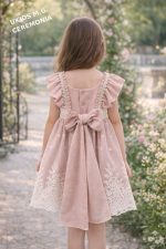Vestido bambula salmón niña con encaje y lazo trasero - Imagen 2