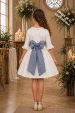 Vestido niña ceremonia bambula blanco con fajín de Lino o Tul azul | Elegante manga francesa - Imagen 2