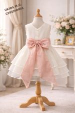 Vestido niña ceremonia blanco con flores y lazo rosa elegante - Imagen 4