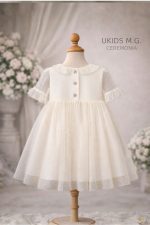Vestido niña ceremonia beige tul plumeti elegante manga corta, "Colección Camelia" - Imagen 4