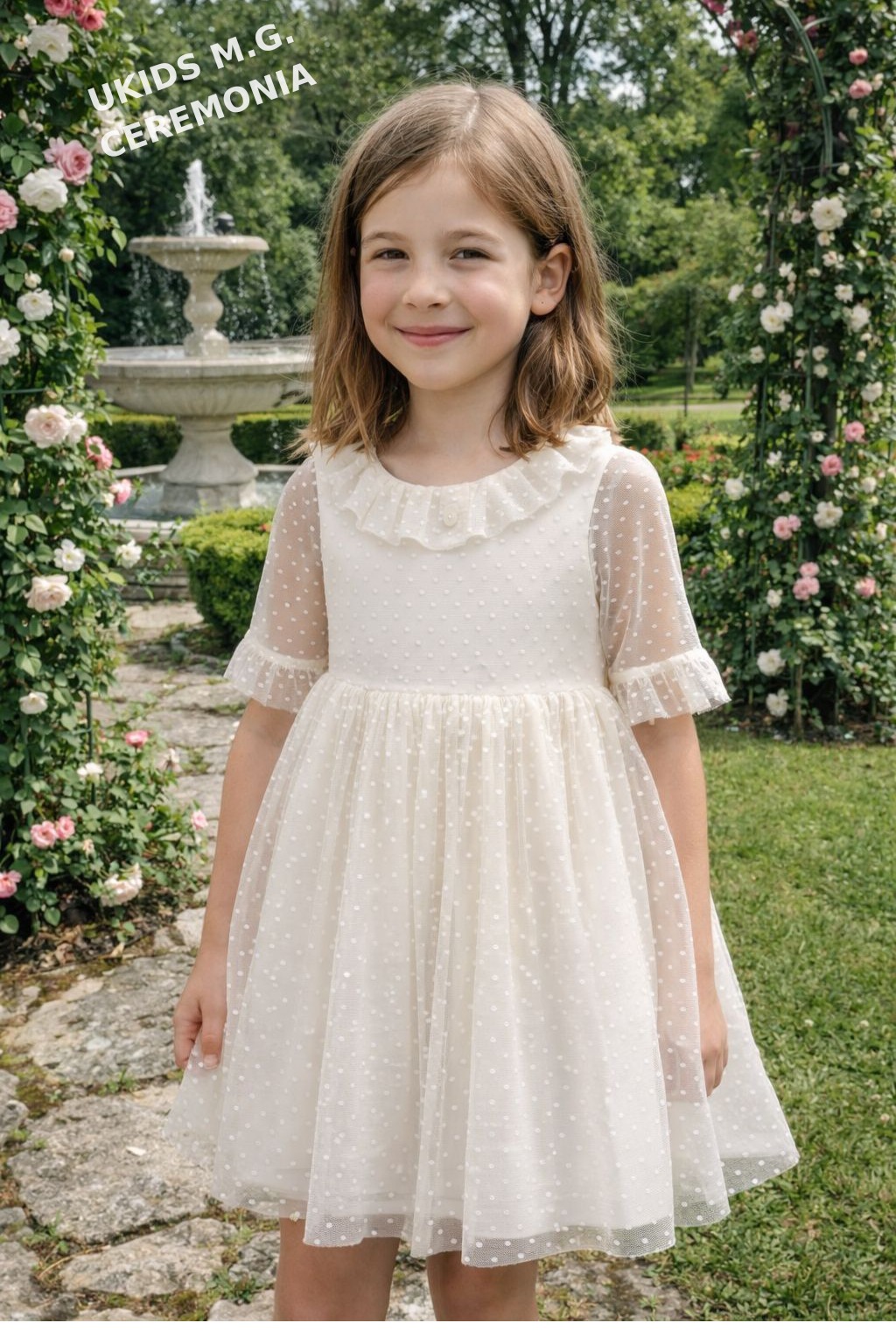 5001 Vestido niña ceremonia beige tul plumeti elegante manga corta, "Colección Camelia" - Imagen 1