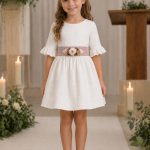 Vestido niña ceremonia verano elegante en bambula con fajín de lino malva y lazo trasero
