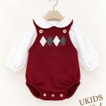 Conjunto peto Cangas granate para bebé niño