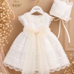 Vestido Bautizo Bebé de Organza con Capota y Lazo de Tul