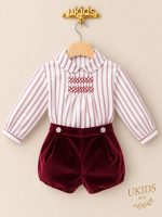 Conjunto bebé burdeos con camisa de rayas y pantalón corto