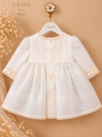 Vestido de Bautizo para Bebé con Lorzas y Capota Beige - Imagen 2