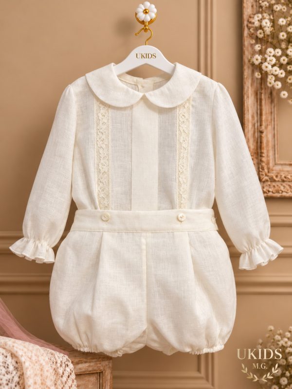 Conjunto de bautizo para bebé de manga larga en tono beige