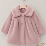 Abrigo bebé de pelo rosa empolvado para invierno